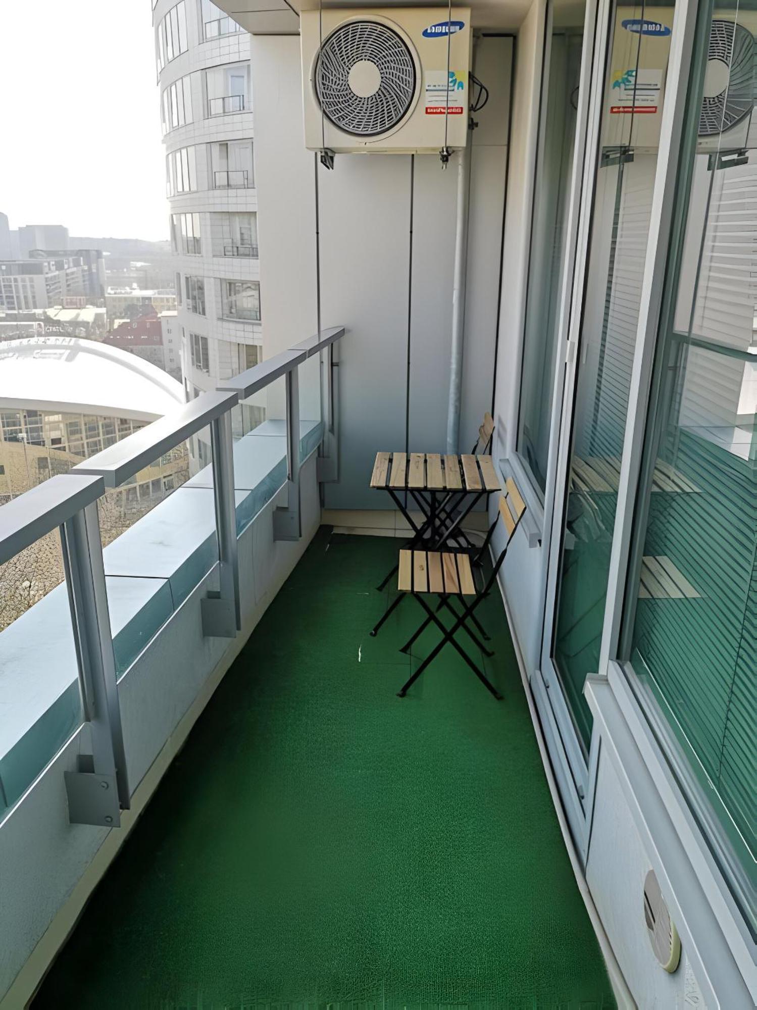 Sunny Free Parking Beauty Balcony View, 3 Towers Residence Bratislava Exterior foto